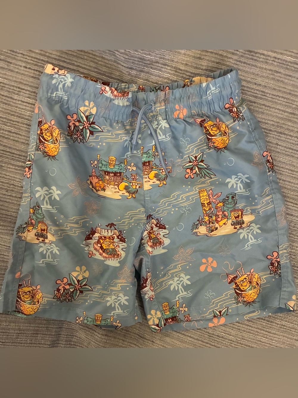 Preowned like new boys licensed Nickelodeon SpongeBob swim trunks size 10/12